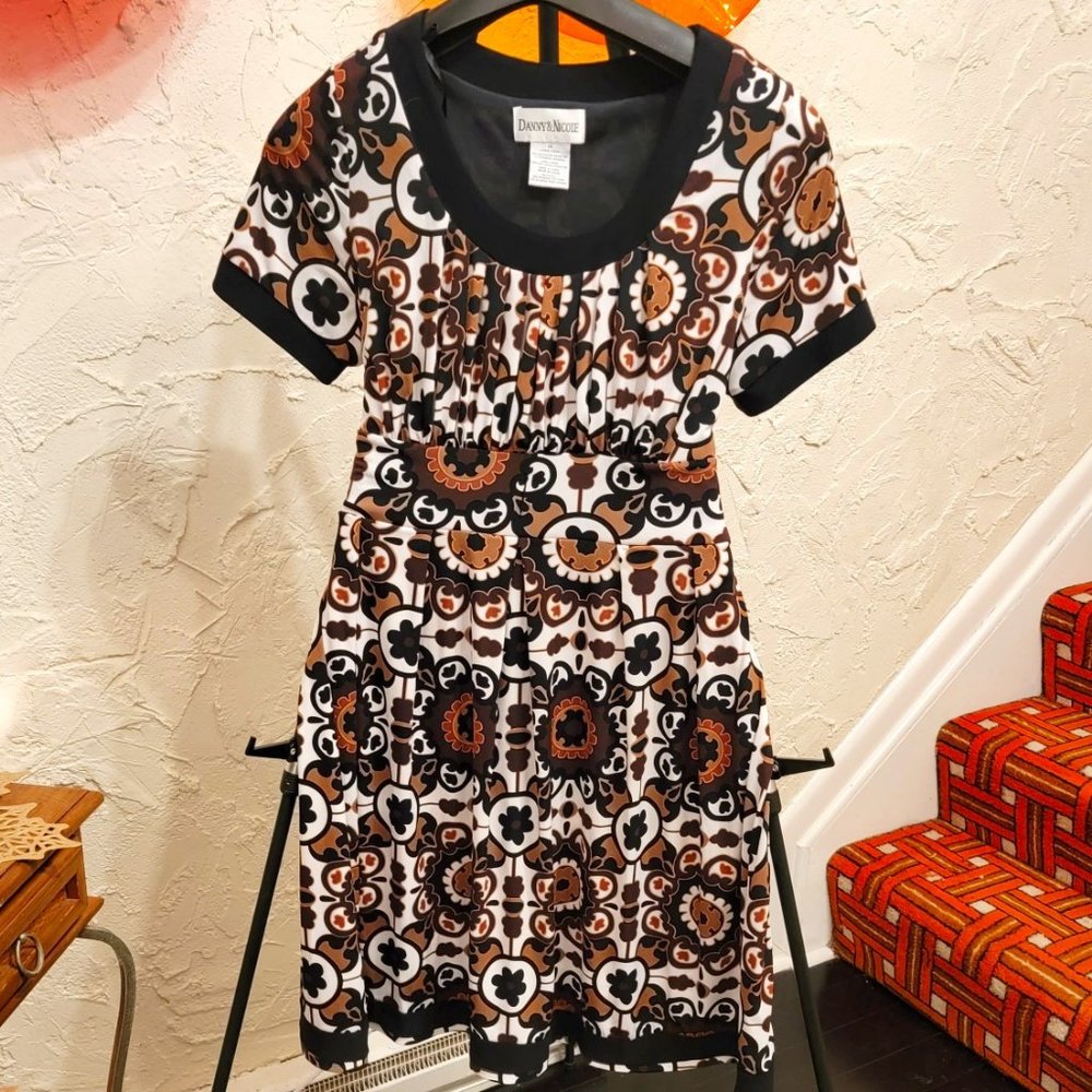 Danny & Nicole Brown Floral Dress